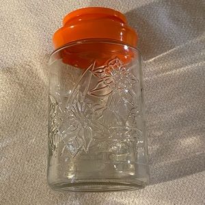 Vintage Anchor Hocking Canister Jar Daffodils